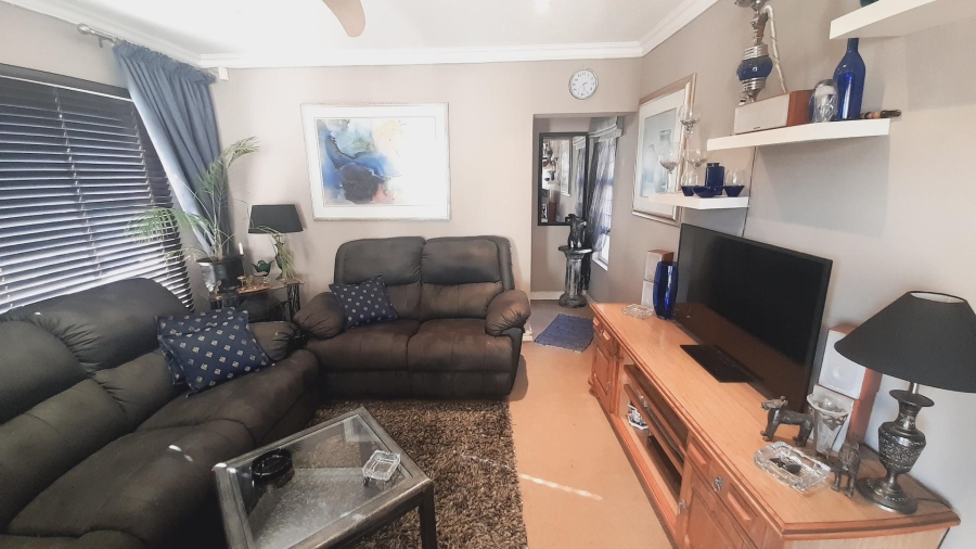 4 Bedroom Property for Sale in Melodie North West